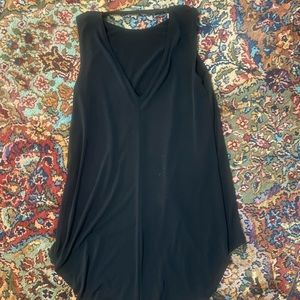 Sleeveless Express tunic top